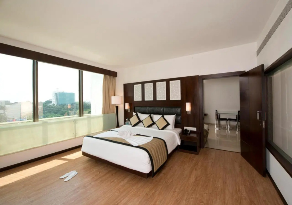 Hotel Sandys Tower