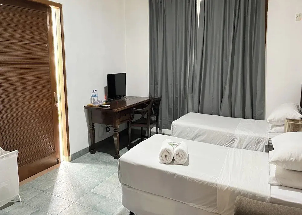 R Residence Jakarta