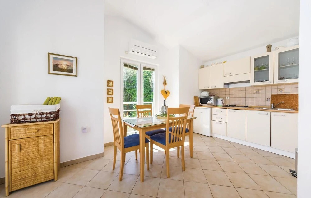Amazing Home in Bibinje With Wifi and 4 Bedrooms
