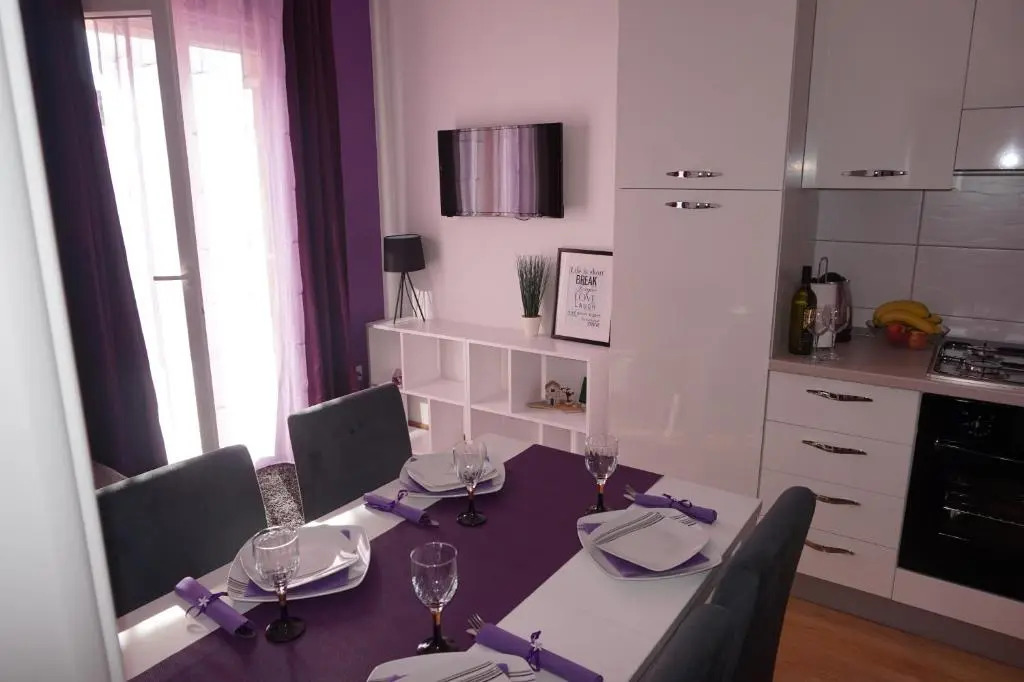 Tomena apartments