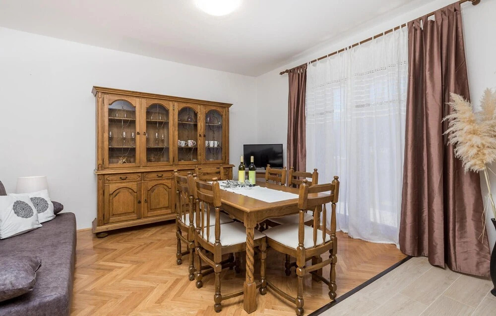 Nice Home in Pag With Wifi and 2 Bedrooms