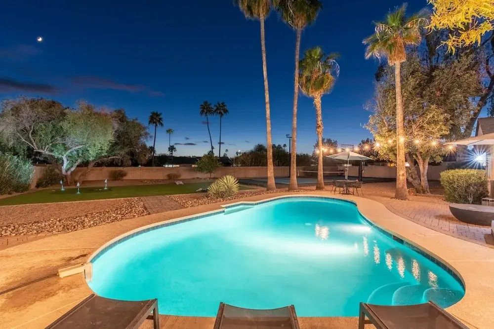 Pickle Putt Retreat Pool Pickleball Putt Grn