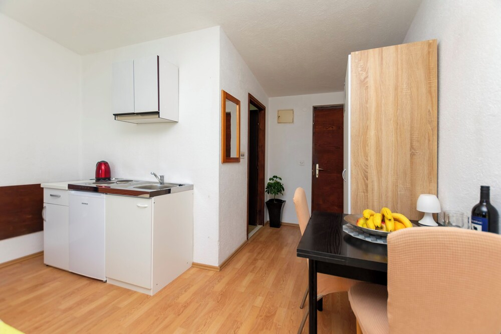 Apartments Luka