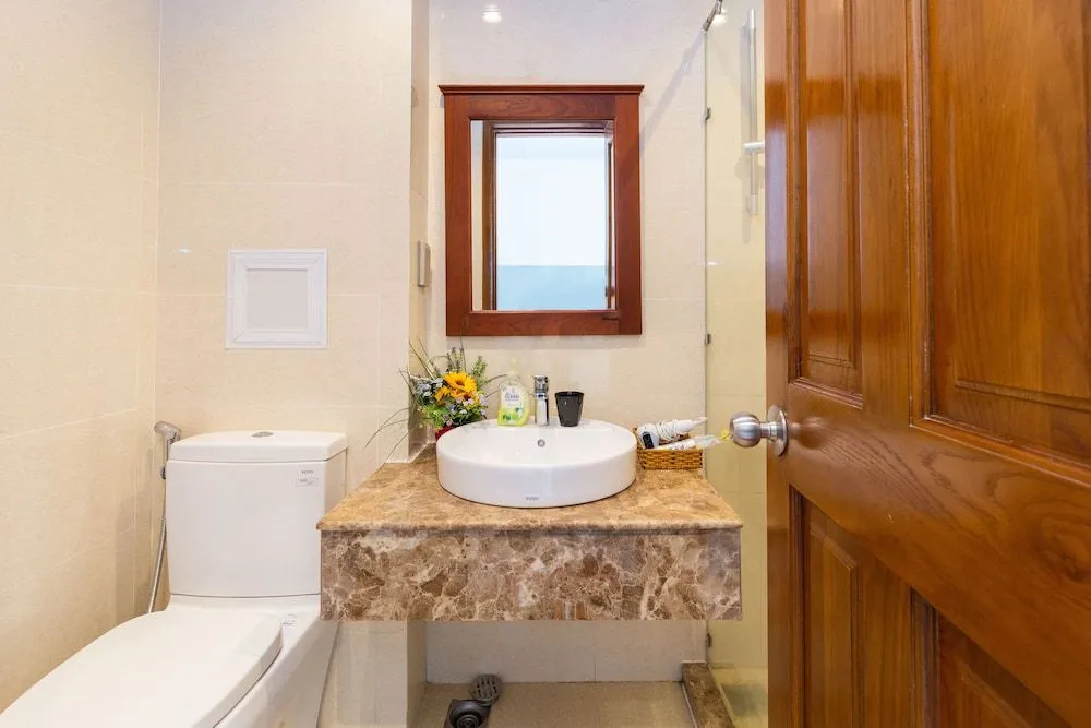Le Hieu Apartment at Sky Center