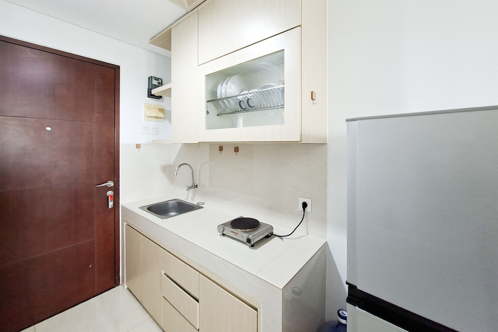 Wonderful Living Studio At Apartment Springwood Residence Tangerang