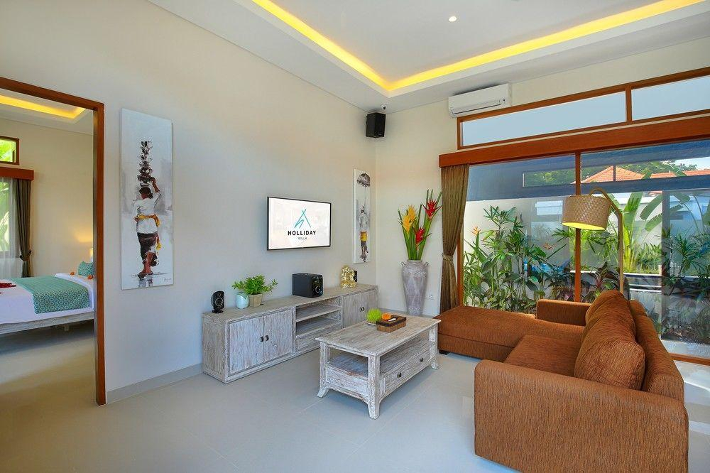 Holl Villa by Wildflower Group