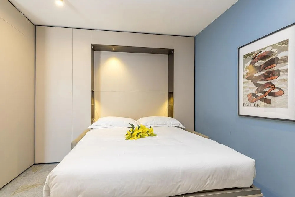 Icon H 503 Suite Micro-living