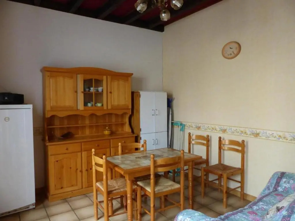 Gîte Saint-Germain-des-Fossés, 5 pièces, 8 personnes - FR-1-489-248