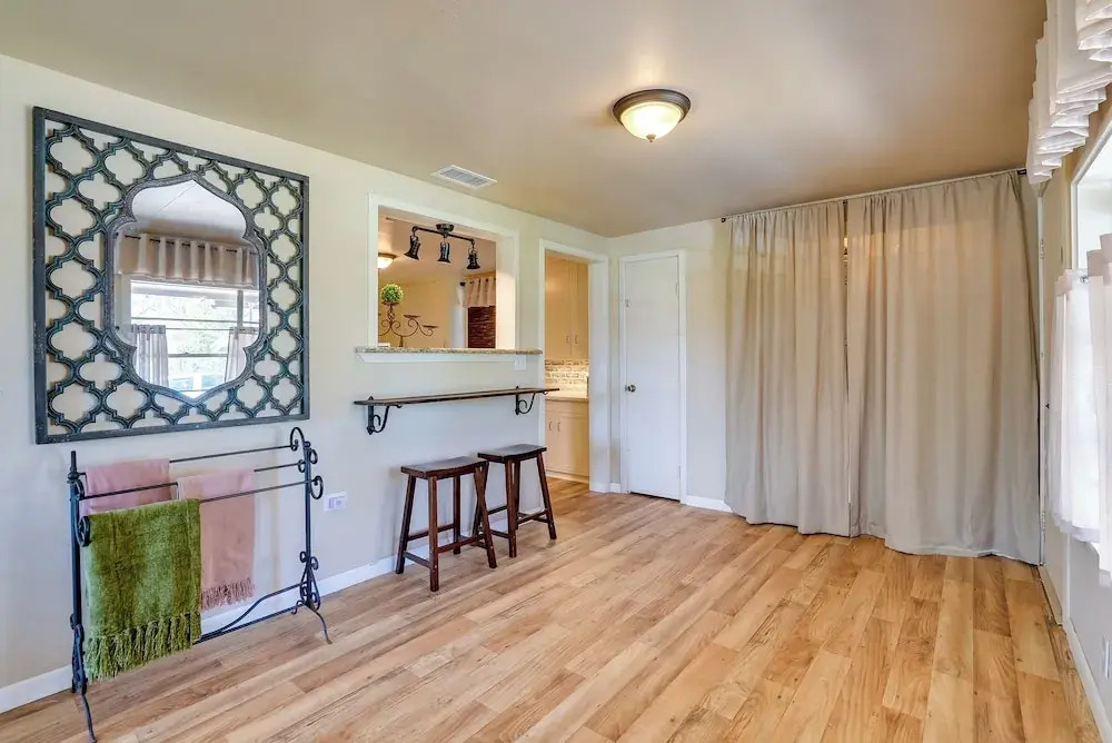 Rusk Retreat w/ Fire Pit, Grill & Countryside View