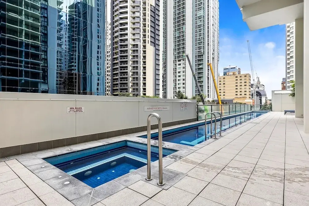 1-bed Brisbane City Centre With Pool, BBQ & Gym