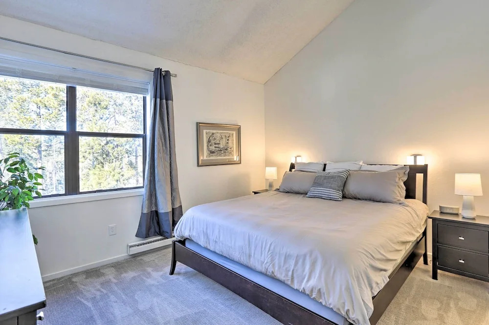 Walkable Winter Park Condo ~ 4 Mi to Slopes!