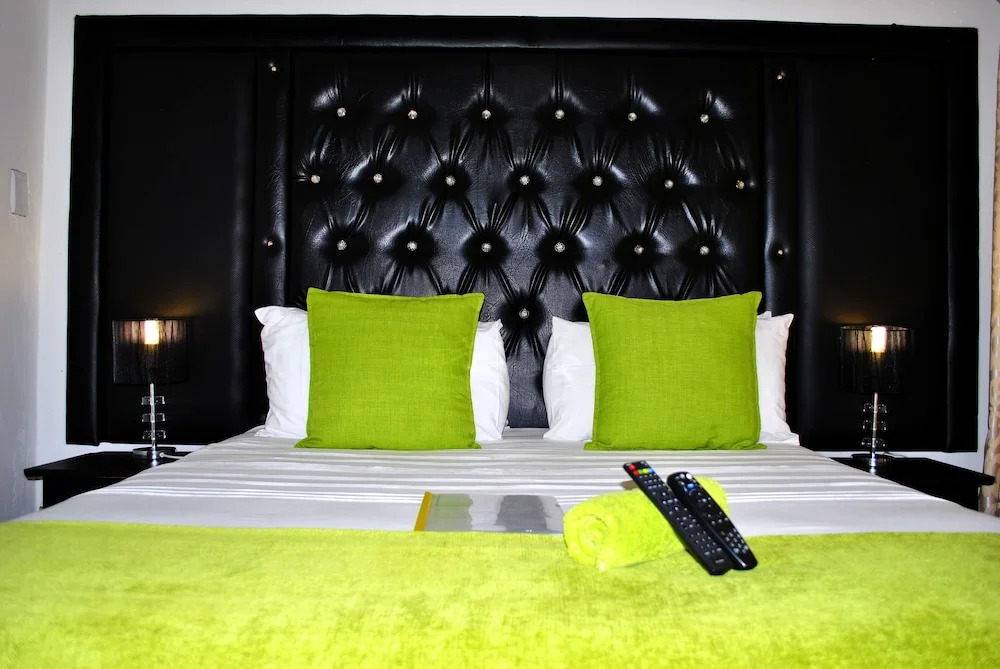 Lapologa Bed & Breakfast
