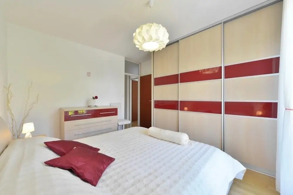 Sama - Modern & Comfortable - A1