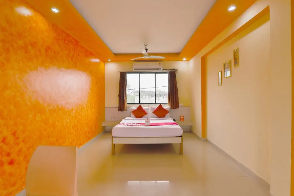 OYO 15918 Hotel Silent