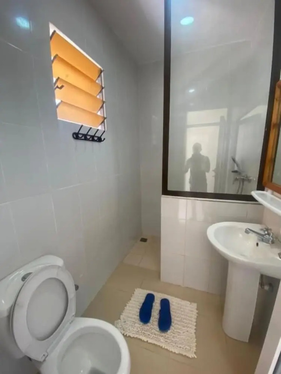 Breeze Bay Hotel Diani