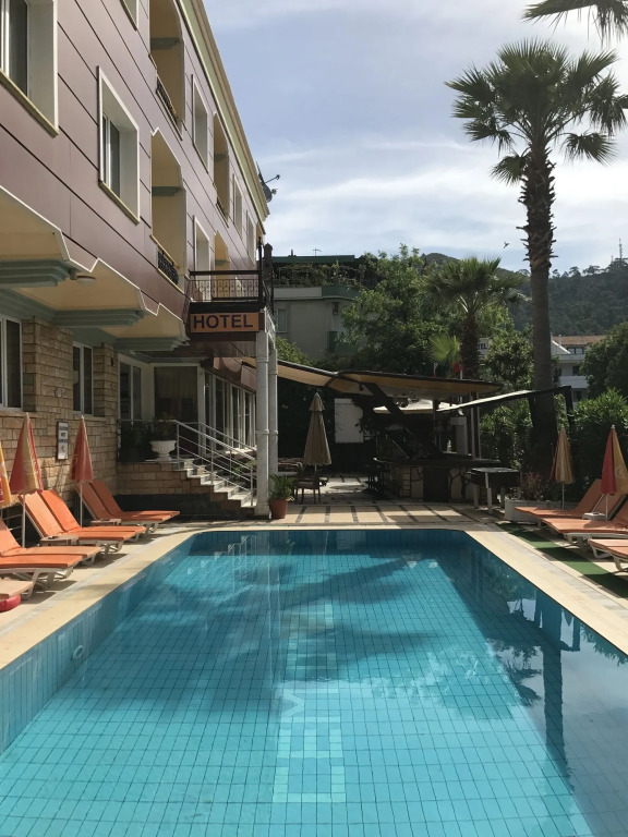 Marina Apart Hotel