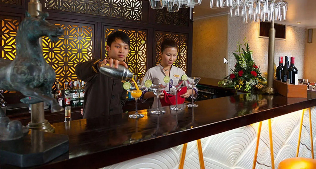 Heritage Line Violet Cruise - Halong Bay & Lan Ha Bay