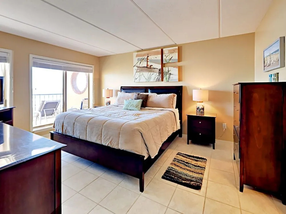 4400 Gulf Blvd Condo Unit 408