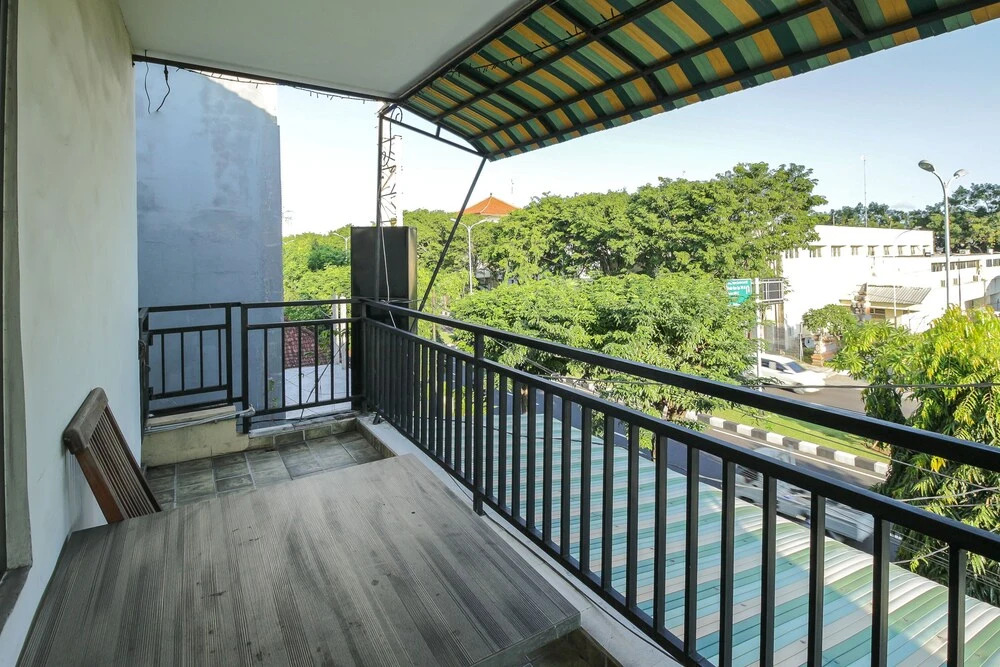 OYO 734 Tuban Torres Accomodation