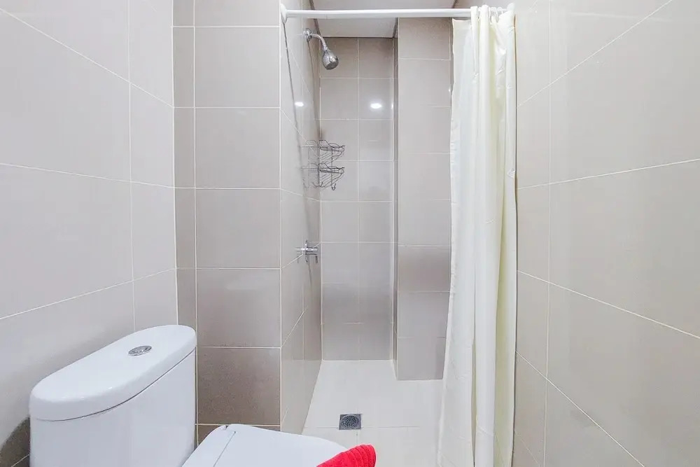 Good Deal and Simply Look Studio Apartment at B Residence By Travelio