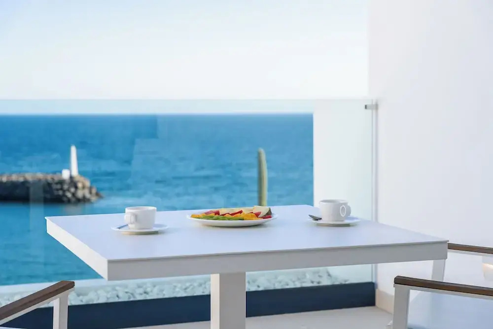 Royal Marina Suites Boutique Hotel