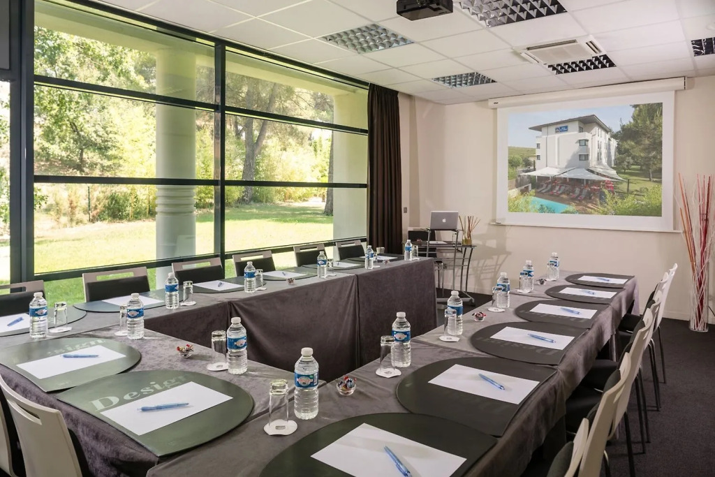Mercure Aix-en-Provence La Duranne Gare TGV