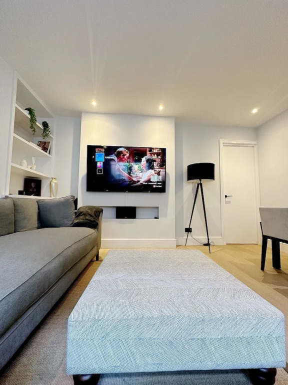 Londwell - Chelsea Garden Flat - Private Oasis
