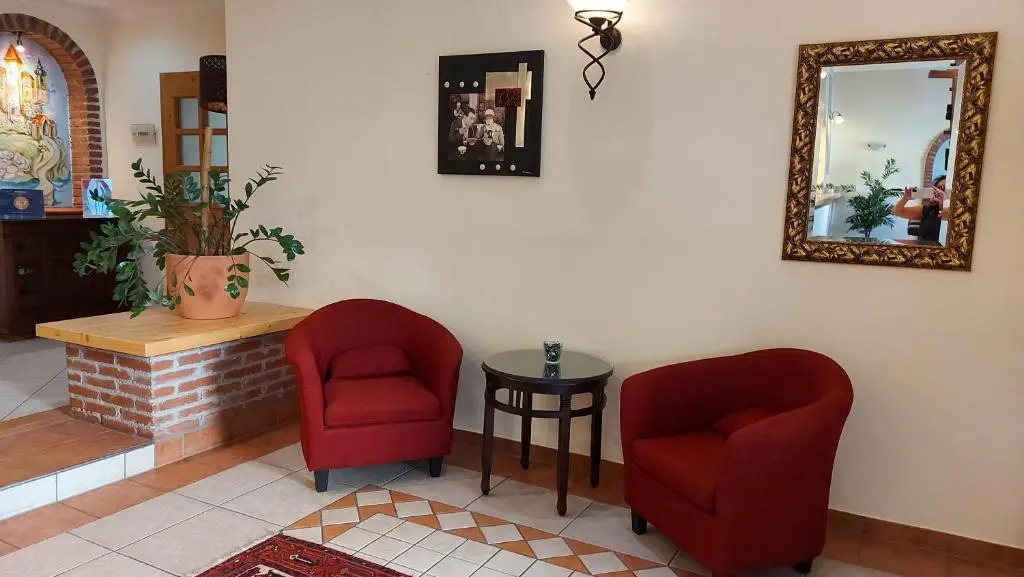 CHRIZZ Rooms