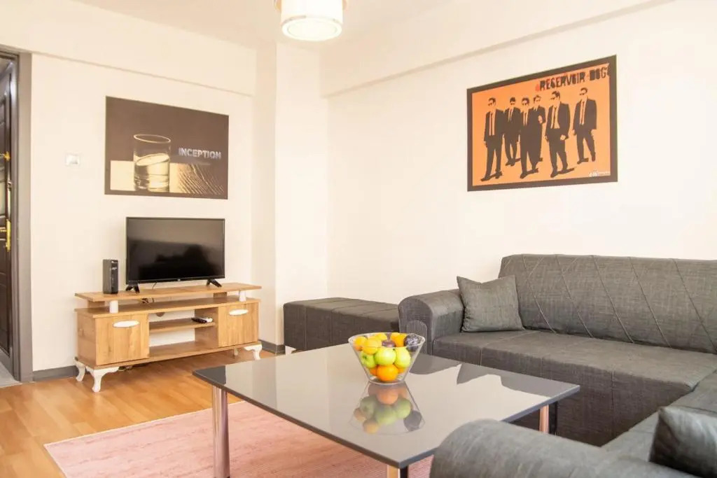 Vibrant and Central Flat Near Kordon in Alsancak