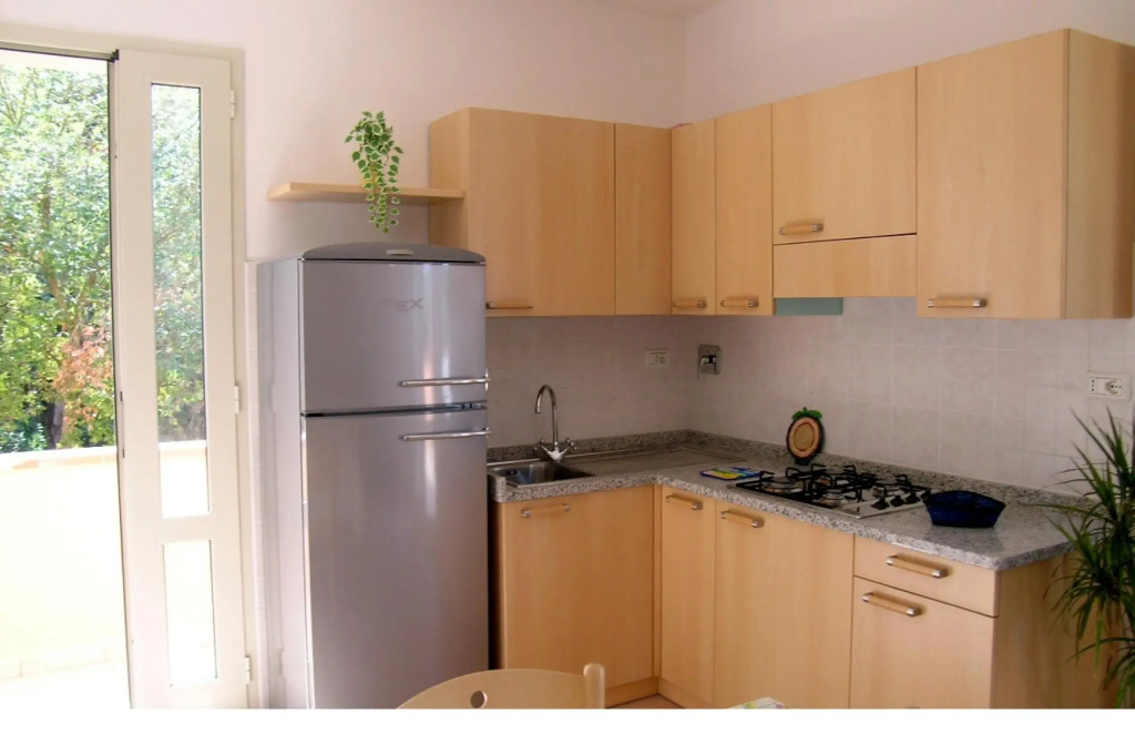 Four Family House - Tree Rooms apt. 5/7 ps.; 250-300 to the sea (sandy beach)-SERENA D