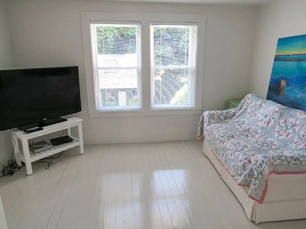 54 Cross Street - Three Bedroom House