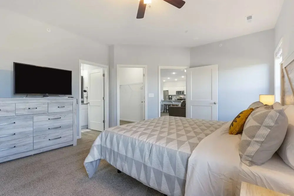 Stonebridge Escape Sleeps 8!