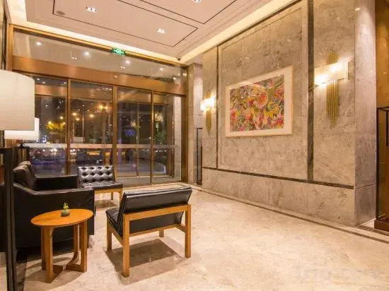 Wanhe Zhizhen Hotel (Shanghai Changshou Road Subway Station)