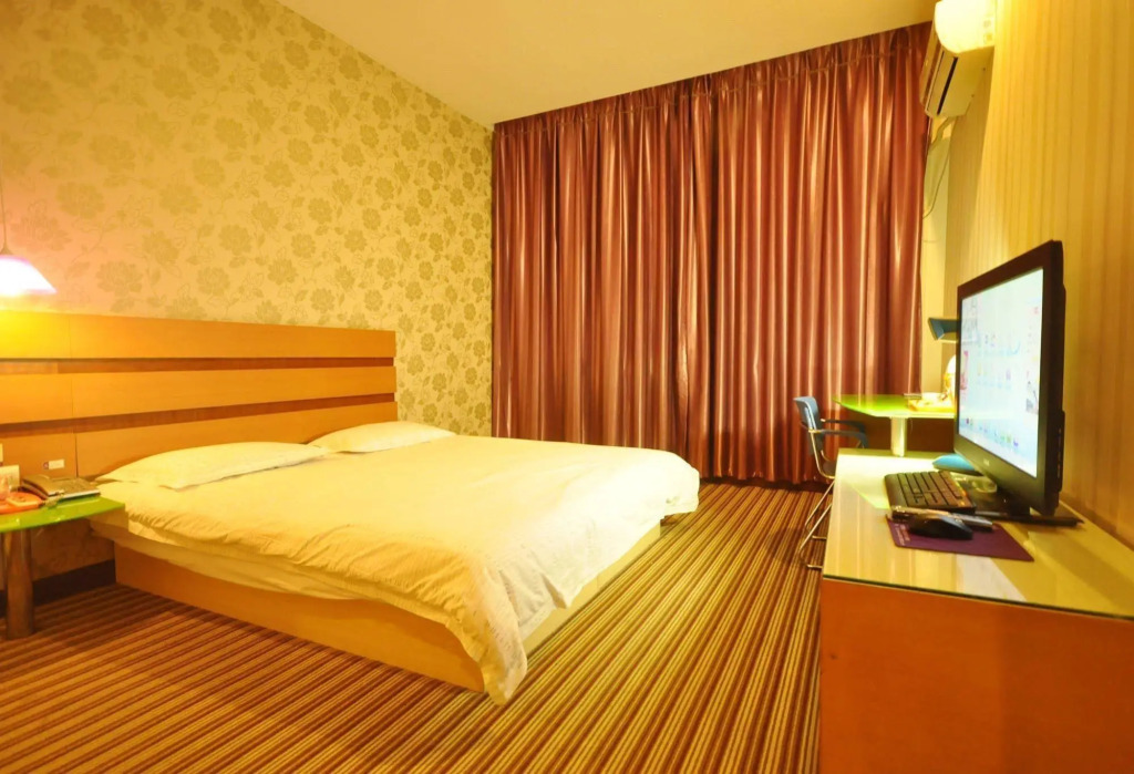 Weilai Yiju Hotel