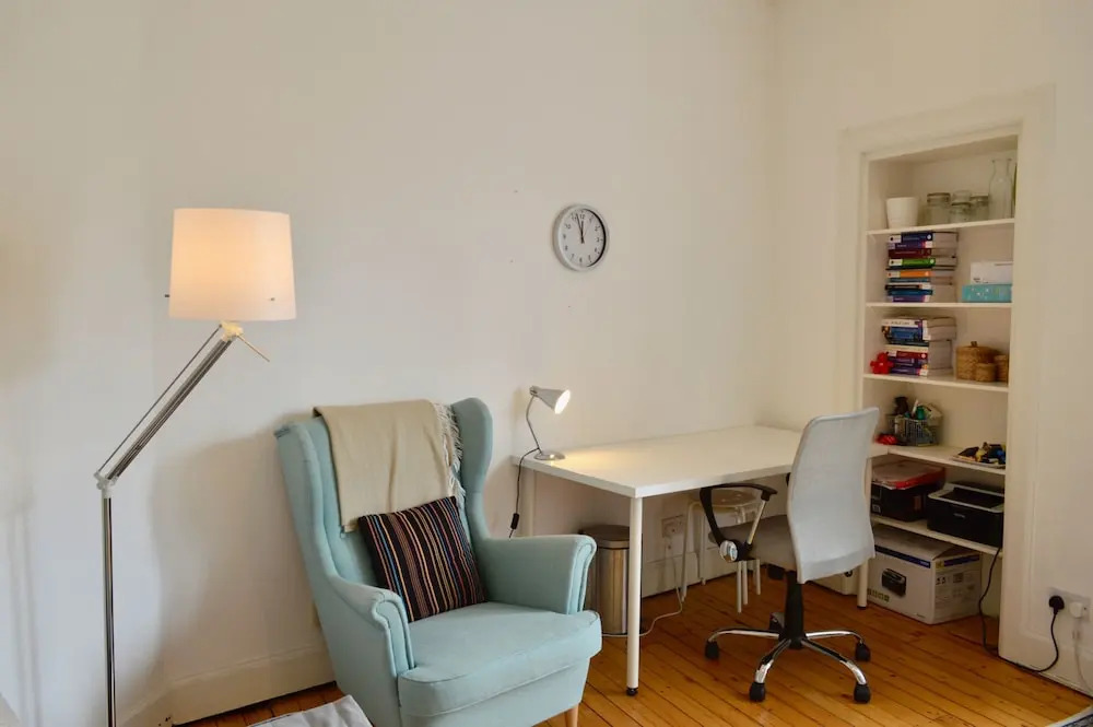 Central 2 Bedroom Flat in Edinburgh