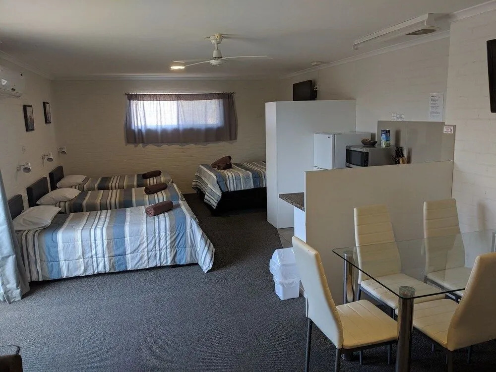 Harrington Village Motel