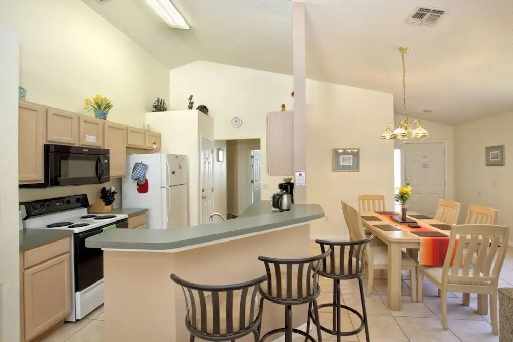 Pretty & Peaceful Golf Resort Gated Home w/ Pool