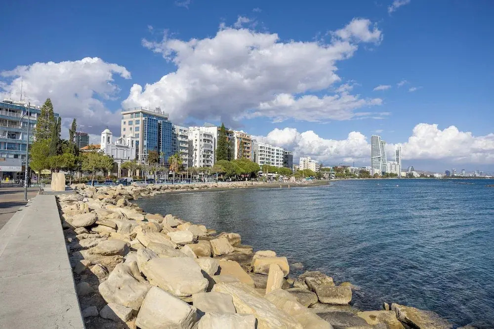 75 Prokymea- Steps From the Sea, Downtown, Balcony