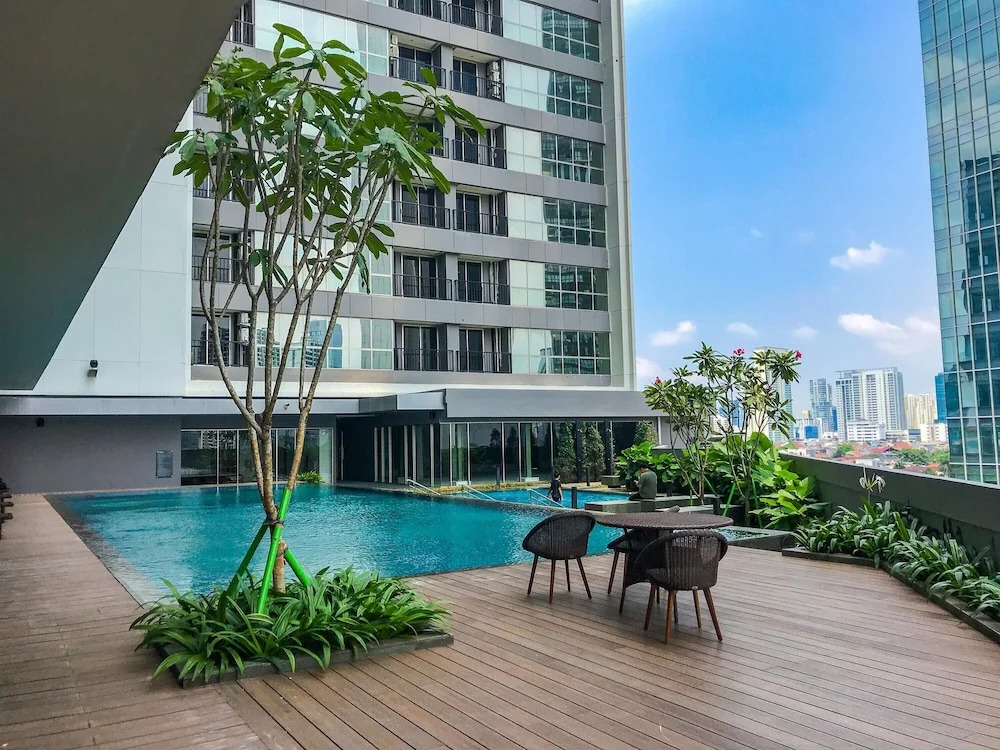 Nice and Elegant Studio at Ciputra World 2 Apartment