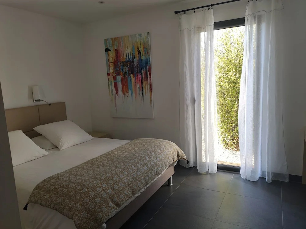 Villa Otilia-Bed and Breakfast-Chambres dhôtes en Provence