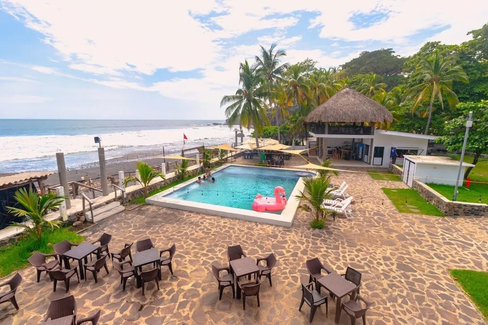 YALI Hotel & Resort