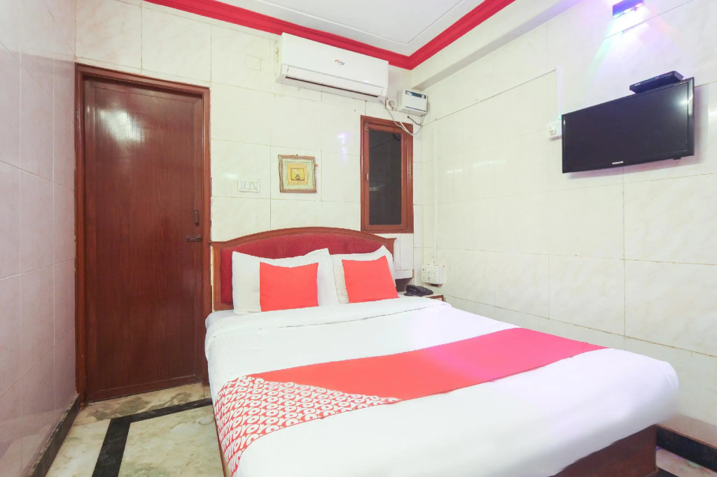 OYO 48074 National Towers Residency
