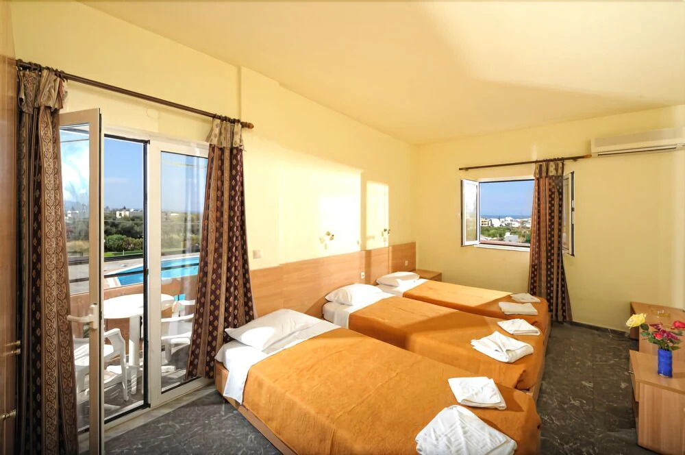 Frixos Hotel