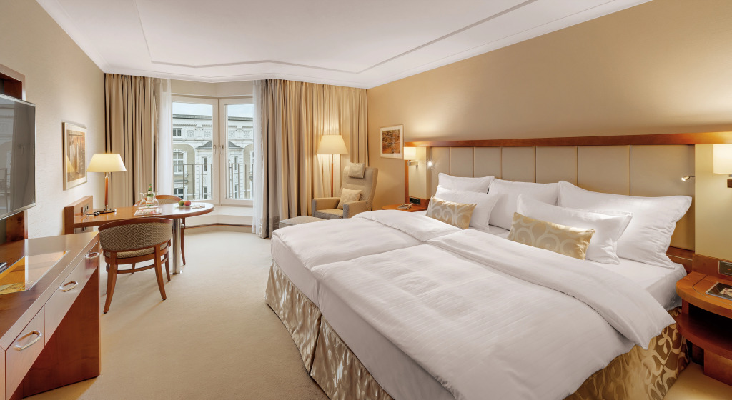 GRAND ELYSEE Hamburg