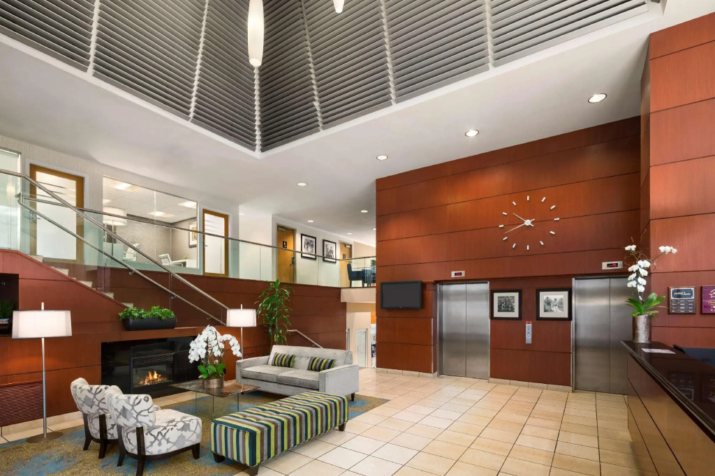 Hampton Inn & Suites, by Hilton - Vancouver Downtown