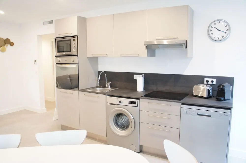 Republique 101 Apartment