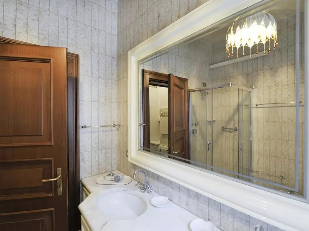Strada Maggiore Apartment