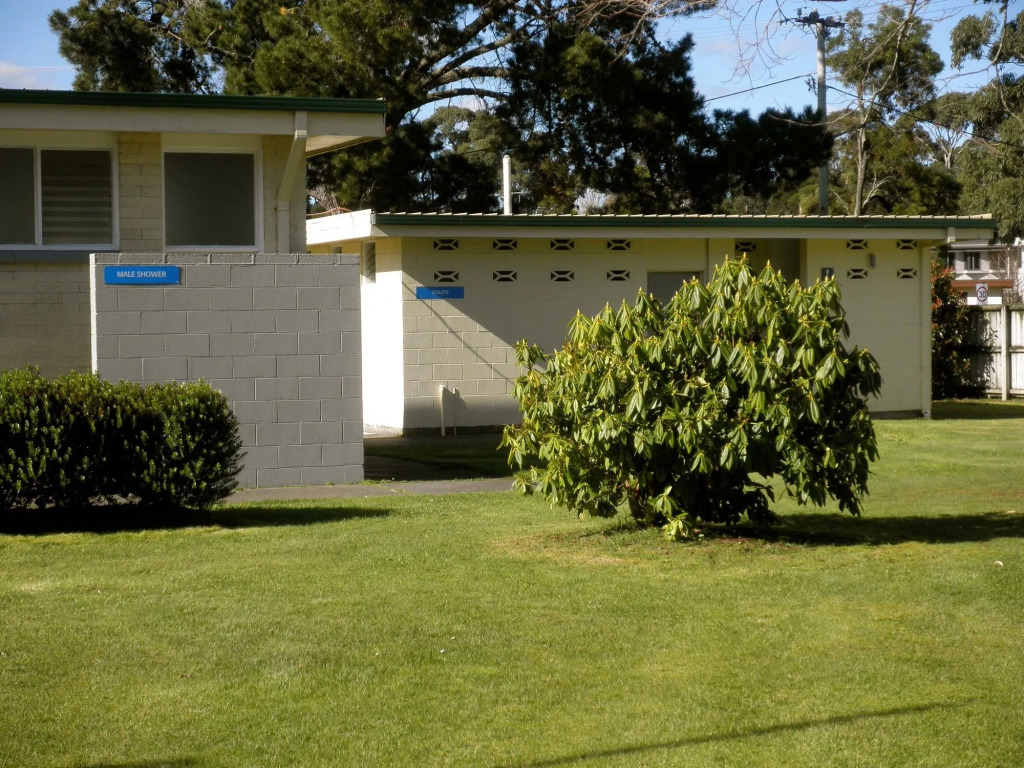 Strahan Beach Tourist Park