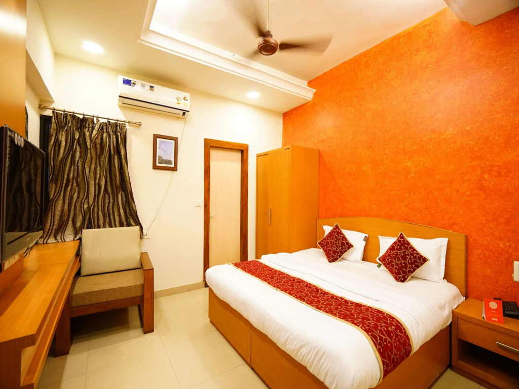 OYO 7859 Hotel Gurukripa