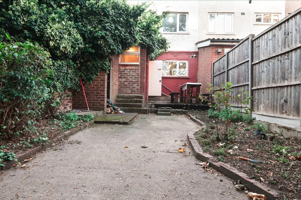 Bazely Street - Deluxe Double Room